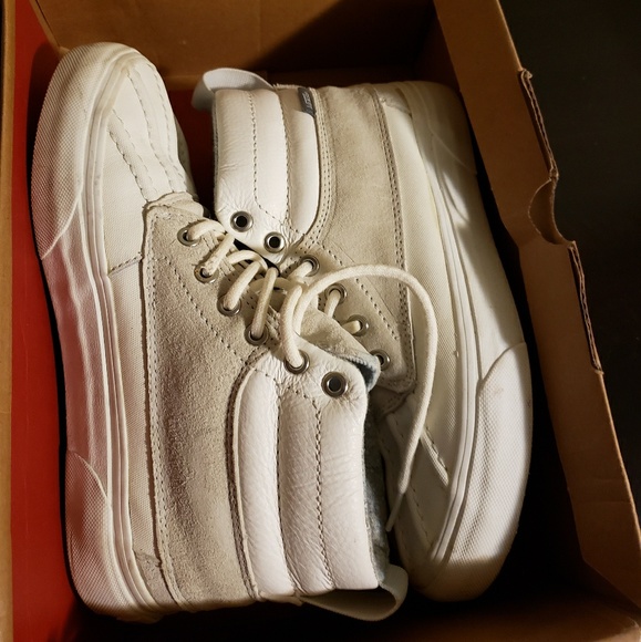 Vans - Picture 5 of 8